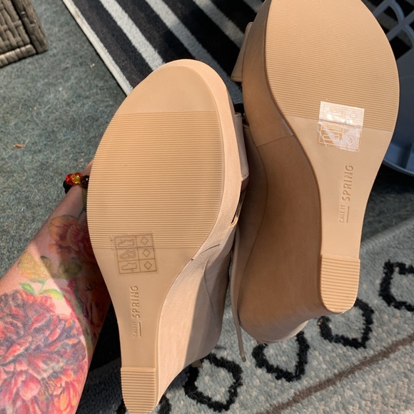 Beige Wedge Heels - Picture 4 of 4